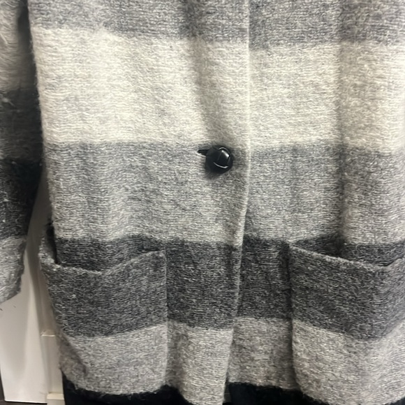 aritzia wilfred free striped wool coat - Picture 4 of 4